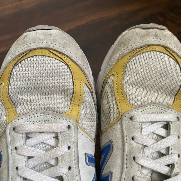 New Balance 990v5 Size 8.5 Women's Nimbus Cloud White Sneakers W990NR5 - Picture 10 of 13